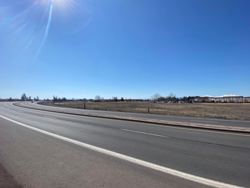 2036 NW Canal Blvd, Redmond, OR 97756